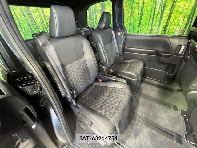 Toyota VOXY HYBRID 2025-07 7227063-8