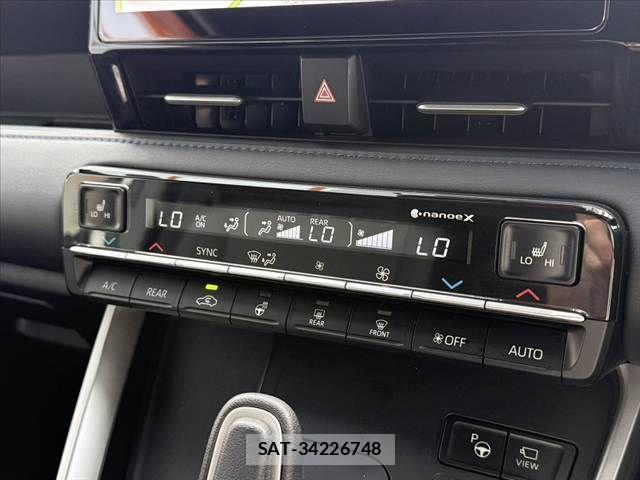 Toyota VOXY HYBRID 2023-08 7227044-23