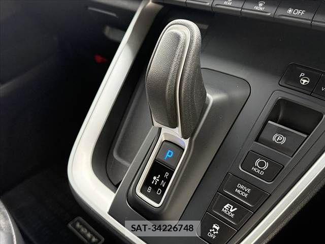 Toyota VOXY HYBRID 2023-08 7227044-24