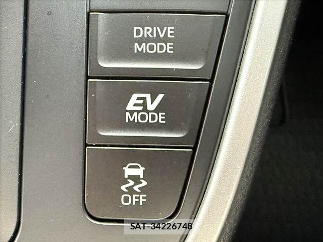 Toyota VOXY HYBRID 2023-08 7227044-25