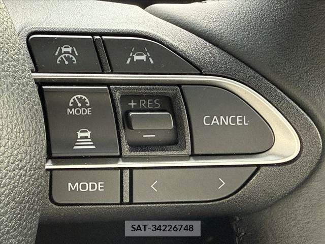 Toyota VOXY HYBRID 2023-08 7227044-29