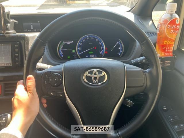 Toyota VOXY HYBRID 2015-03 7227002-15