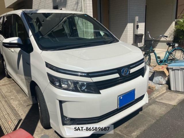 Toyota VOXY HYBRID 2015-03 7227002-2