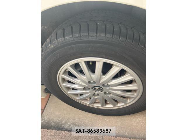 Toyota VOXY HYBRID 2015-03 7227002-7