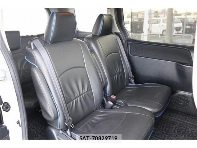 Toyota VOXY HYBRID 2014-03 7226996-15