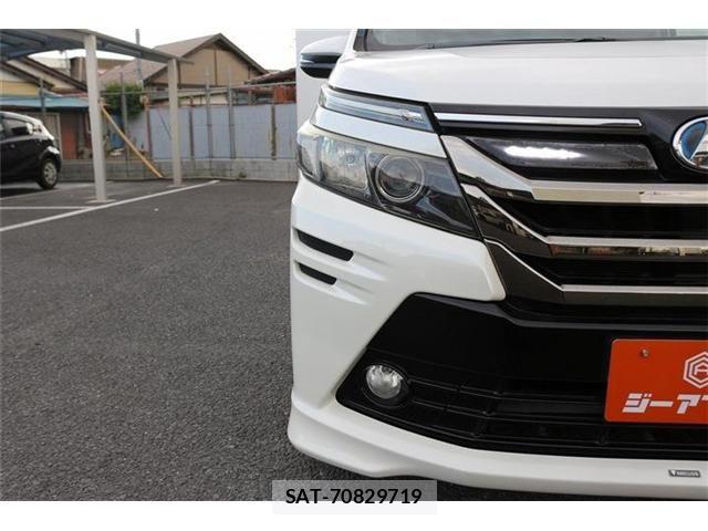 Toyota VOXY HYBRID 2014-03 7226996-26