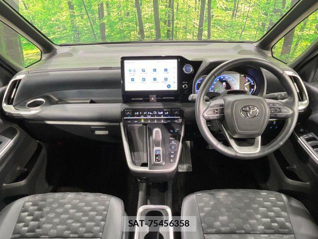 Toyota VOXY HYBRID 2023-07 7227041-1