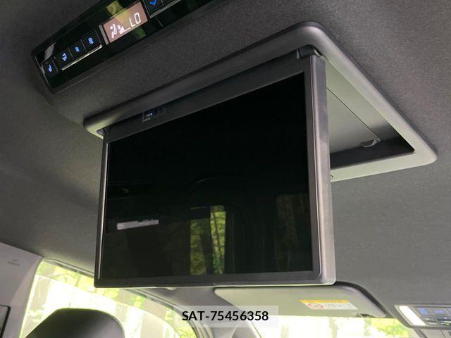 Toyota VOXY HYBRID 2023-07 7227041-5