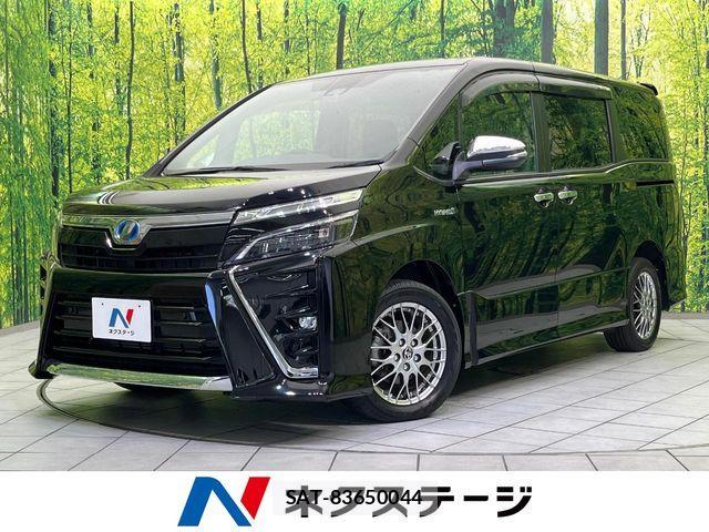 Toyota VOXY HYBRID 2019-08 7227020-0