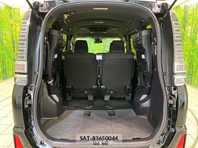 Toyota VOXY HYBRID 2019-08 7227020-10