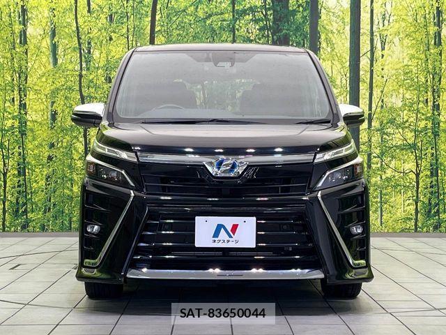 Toyota VOXY HYBRID 2019-08 7227020-14