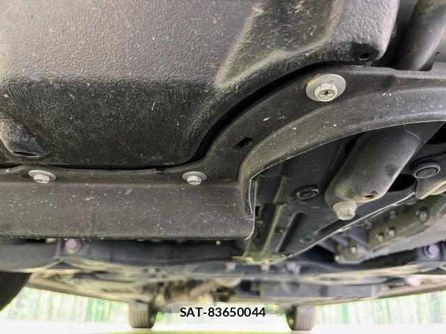 Toyota VOXY HYBRID 2019-08 7227020-19