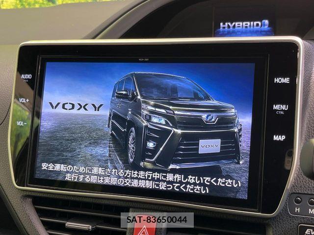 Toyota VOXY HYBRID 2019-08 7227020-3