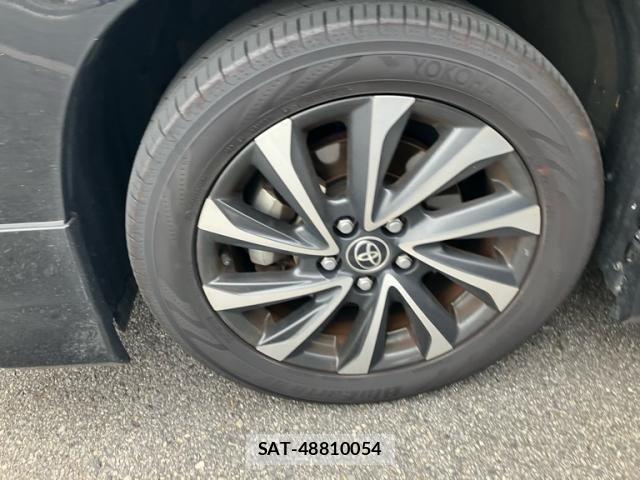 Toyota VOXY HYBRID 2022-04 7227036-11