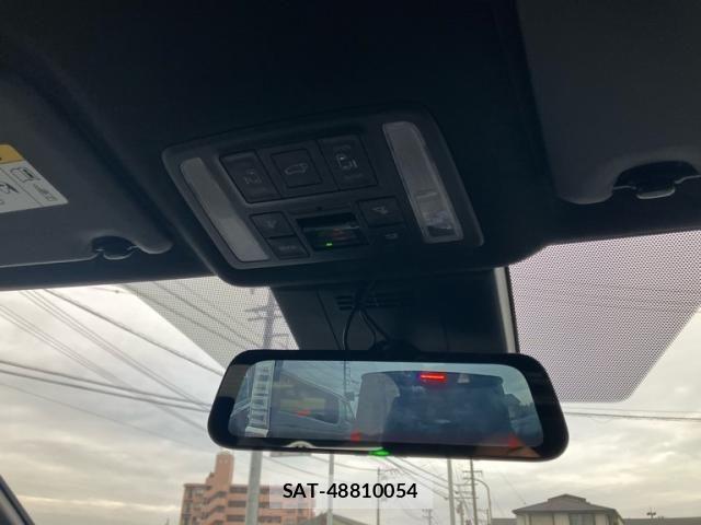 Toyota VOXY HYBRID 2022-04 7227036-27