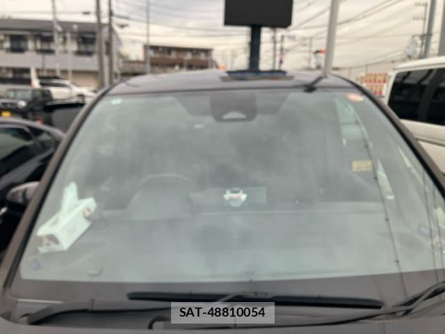 Toyota VOXY HYBRID 2022-04 7227036-6
