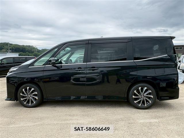 Toyota VOXY HYBRID 2024-04 7227051-12