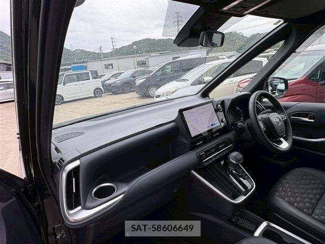 Toyota VOXY HYBRID 2024-04 7227051-3