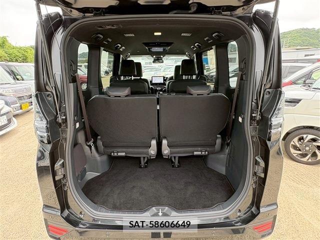 Toyota VOXY HYBRID 2024-04 7227051-7