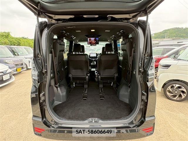 Toyota VOXY HYBRID 2024-04 7227051-8