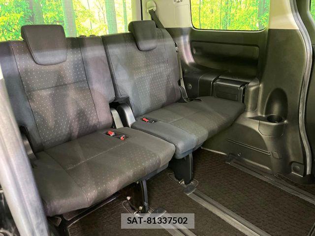 Toyota VOXY HYBRID 2014-06 7226998-9