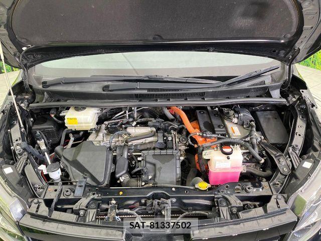 Toyota VOXY HYBRID 2014-06 7226998-17