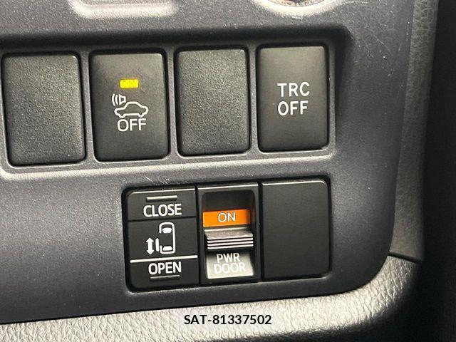 Toyota VOXY HYBRID 2014-06 7226998-5