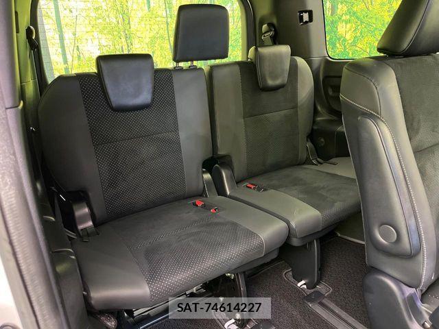 Toyota VOXY HYBRID 2021-08 7227030-9