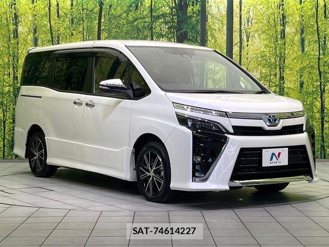 Toyota VOXY HYBRID 2021-08 7227030-16