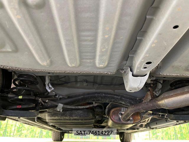 Toyota VOXY HYBRID 2021-08 7227030-19