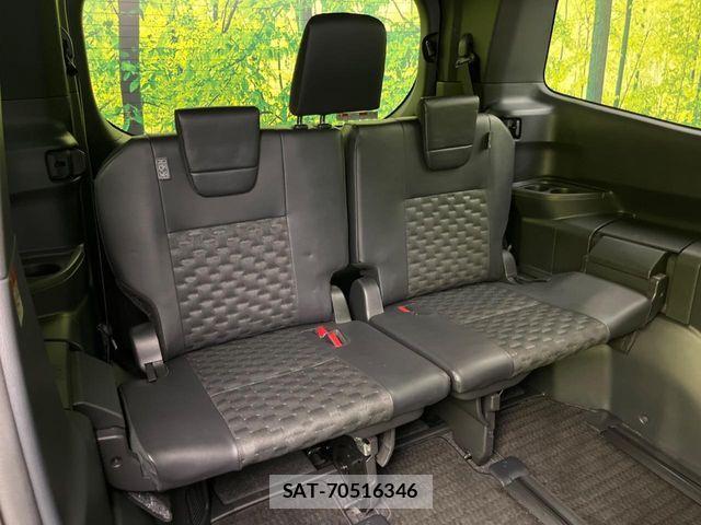 Toyota VOXY HYBRID 2022-11 7227035-9