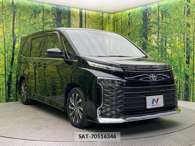 Toyota VOXY HYBRID 2022-11 7227035-16