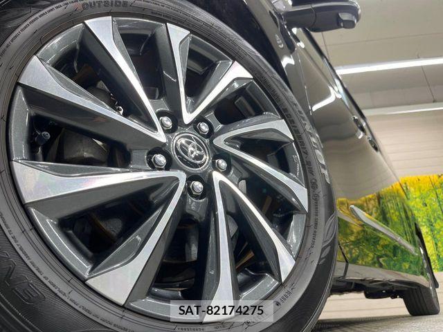 Toyota VOXY HYBRID 2023-01 7227039-13