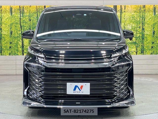 Toyota VOXY HYBRID 2023-01 7227039-14