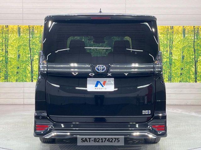 Toyota VOXY HYBRID 2023-01 7227039-15