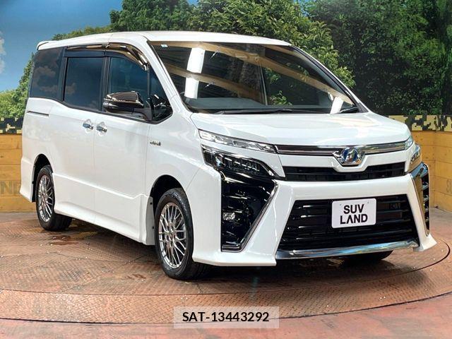 Toyota VOXY HYBRID 2019-07 7227014-15