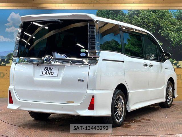 Toyota VOXY HYBRID 2019-07 7227014-16