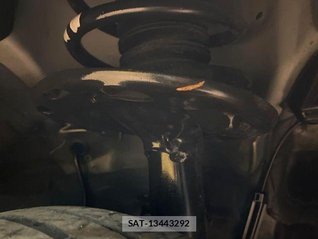 Toyota VOXY HYBRID 2019-07 7227014-19