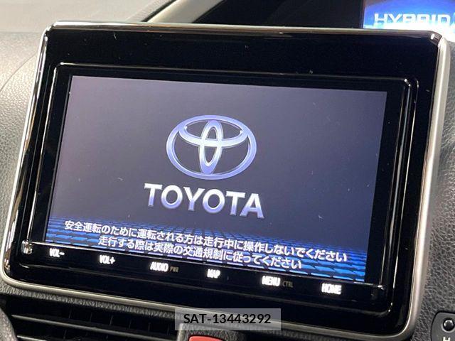 Toyota VOXY HYBRID 2019-07 7227014-3