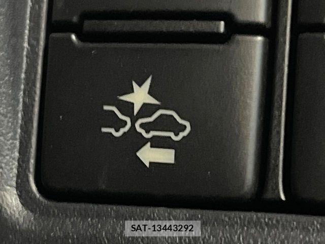 Toyota VOXY HYBRID 2019-07 7227014-6