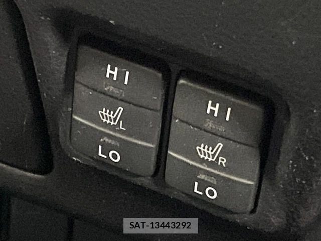 Toyota VOXY HYBRID 2019-07 7227014-7