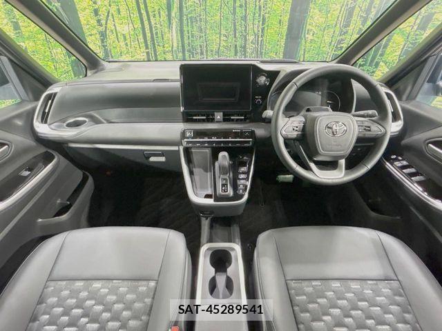 Toyota VOXY HYBRID 2025-12 7227067-1