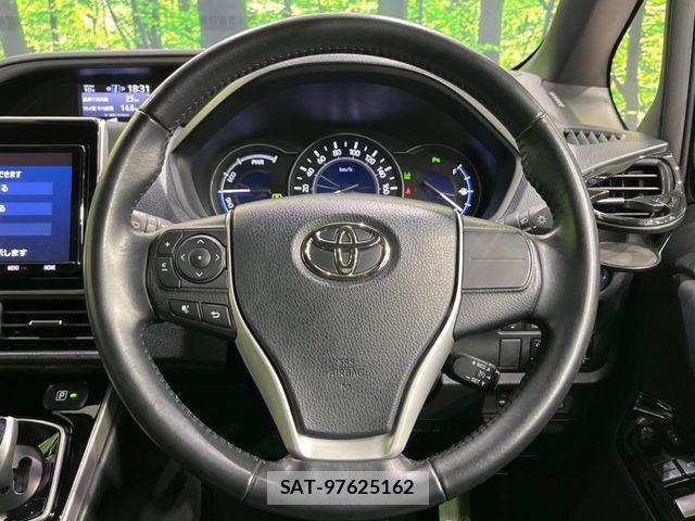 Toyota VOXY HYBRID 2020-11 7227022-11