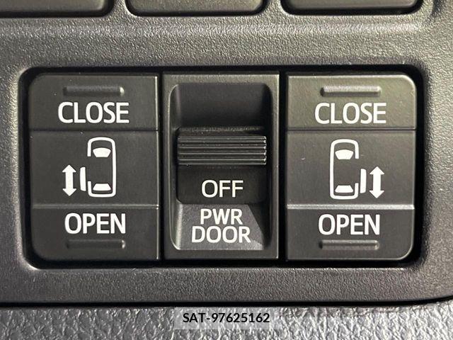 Toyota VOXY HYBRID 2020-11 7227022-2