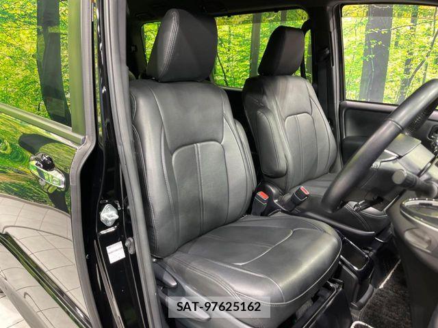Toyota VOXY HYBRID 2020-11 7227022-7