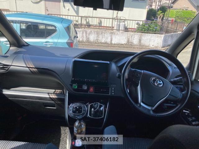 Toyota VOXY HYBRID 2018-11 7227013-13