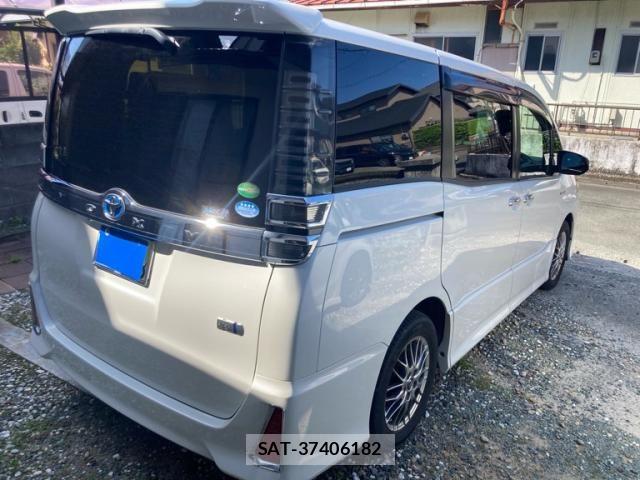 Toyota VOXY HYBRID 2018-11 7227013-3