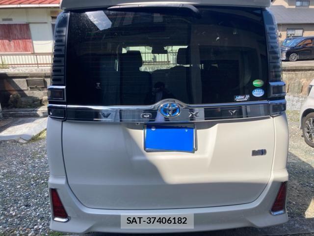 Toyota VOXY HYBRID 2018-11 7227013-4