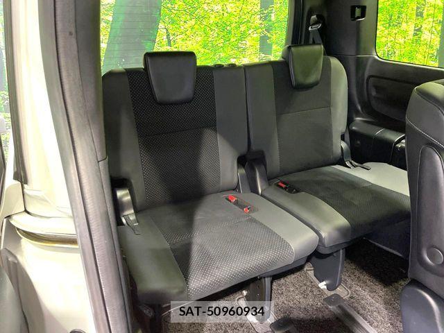 Toyota VOXY HYBRID 2021-02 7227025-9