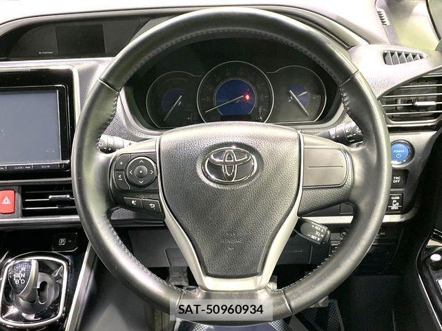 Toyota VOXY HYBRID 2021-02 7227025-11